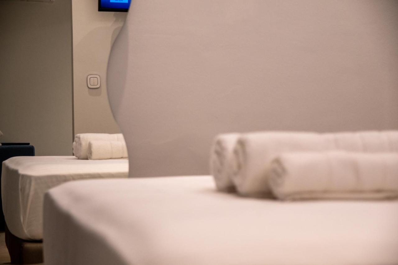 Sithoniars Luxury Ground Floor Apartment With Private Garden 네오스마르마라스 외부 사진