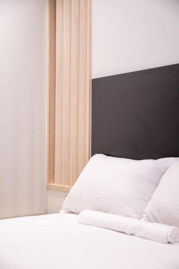 Sithoniars Luxury Ground Floor Apartment With Private Garden 네오스마르마라스 외부 사진