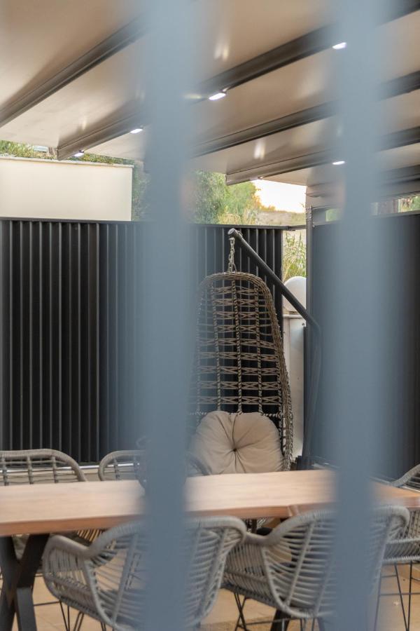 Sithoniars Luxury Ground Floor Apartment With Private Garden 네오스마르마라스 외부 사진
